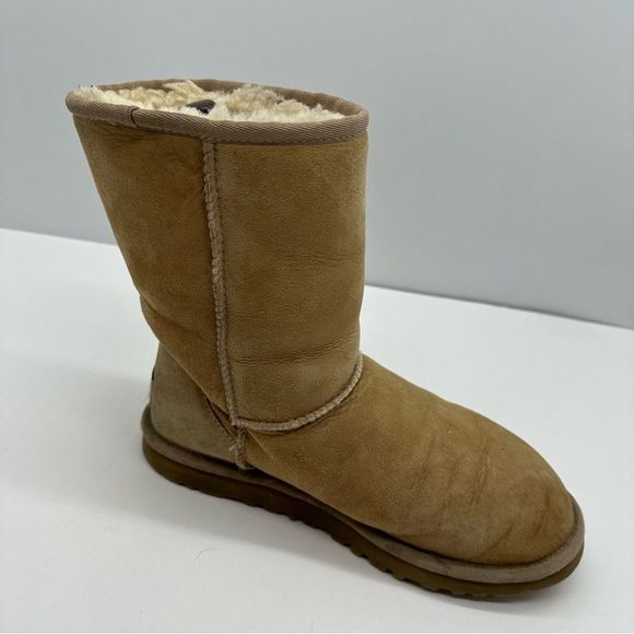 UGG Classic Short Womens 6 Ankle Boots Booties Winter Fall Pull On Sherpa Lined - Picture 8 of 9